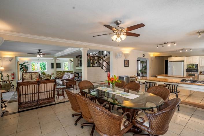 Image No.10-5 Bed Villa for sale