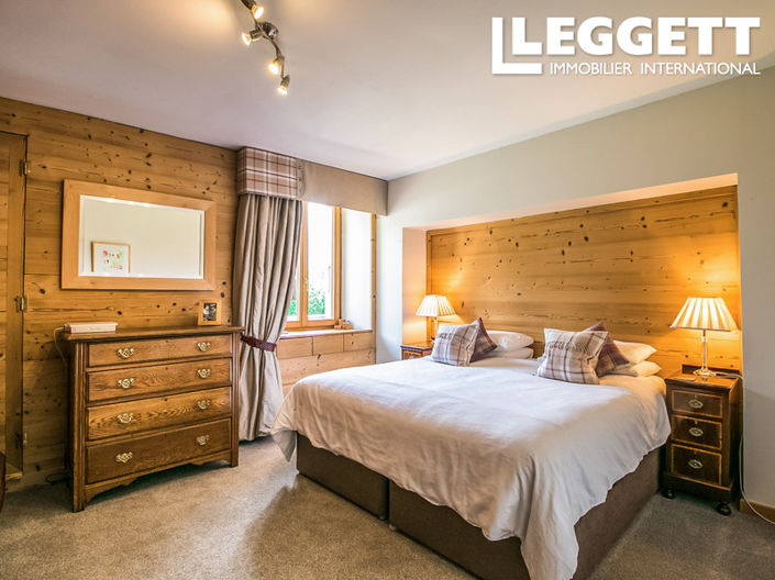 Image No.6-21 Bed House for sale