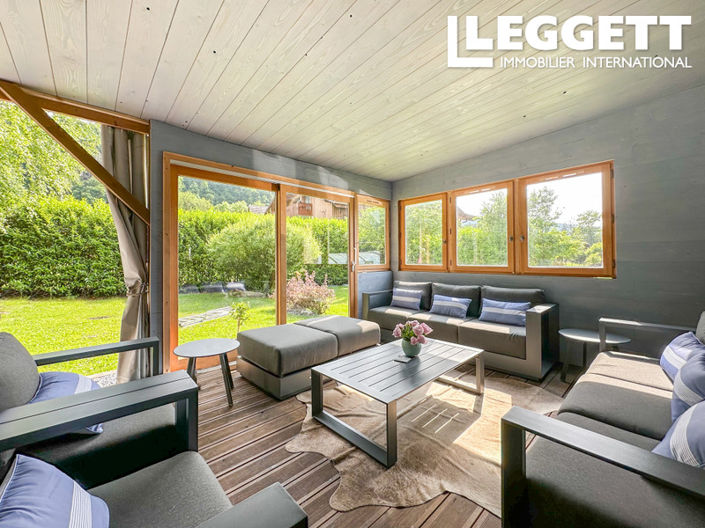 Image No.9-21 Bed House for sale