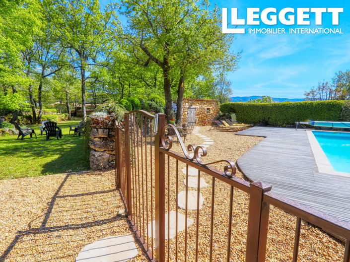 Image No.8-6 Bed House for sale