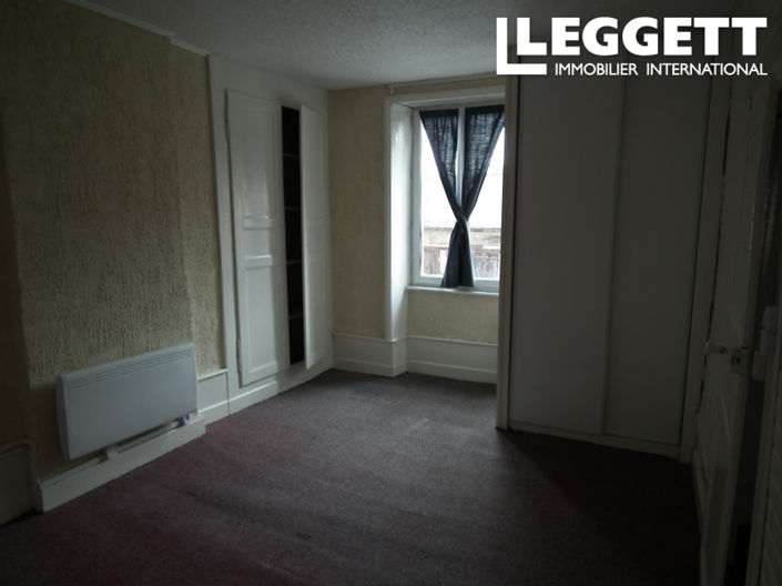 Image No.10-3 Bed House for sale