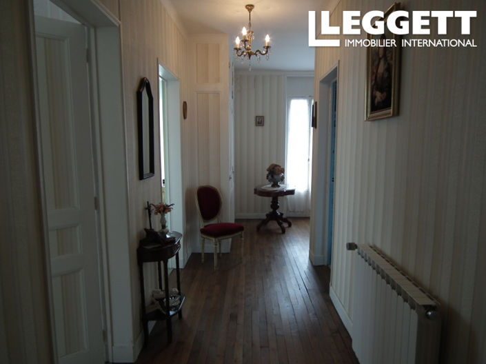 Image No.10-3 Bed House for sale