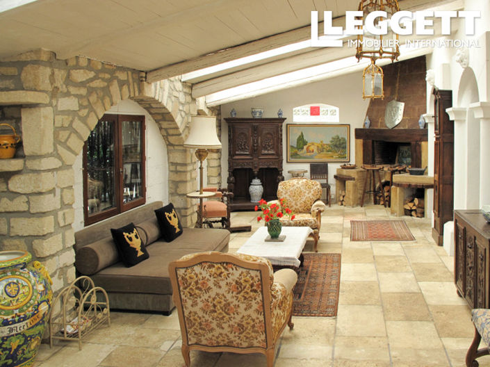 Image No.8-7 Bed House for sale