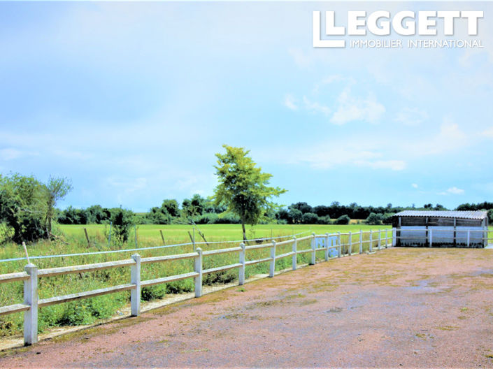 Image No.10-7 Bed House for sale