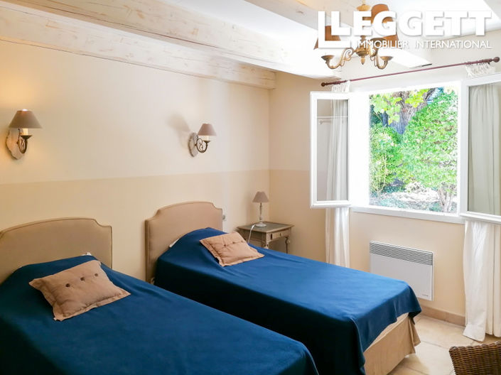 Image No.9-3 Bed House for sale