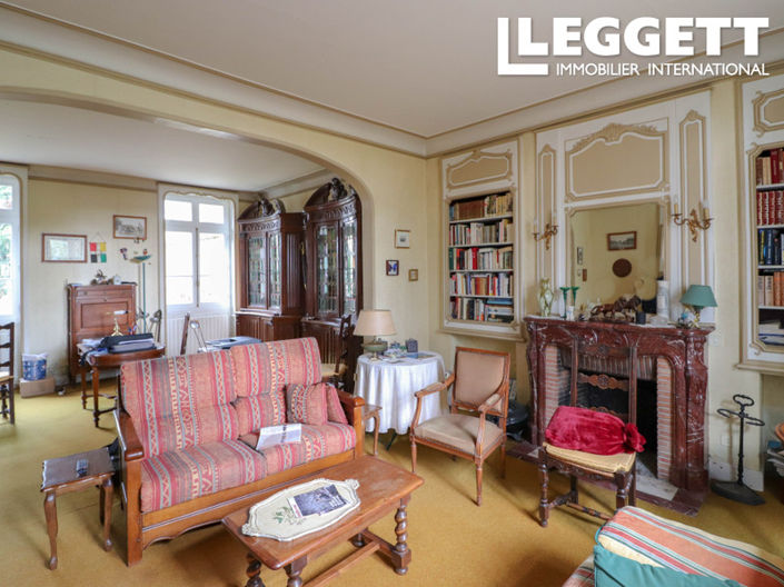 Image No.5-9 Bed House for sale