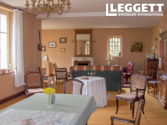 Image No.7-9 Bed House for sale