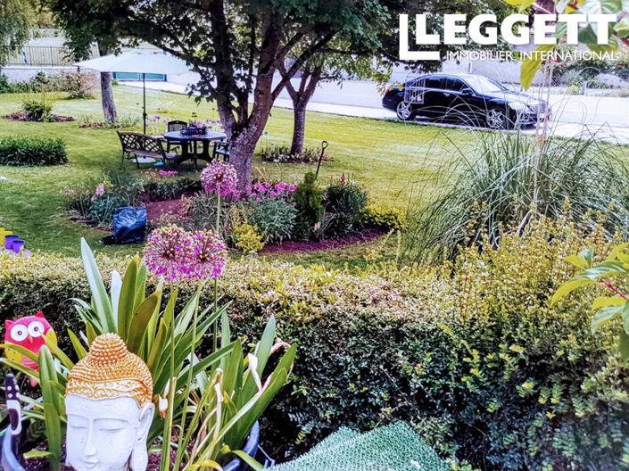 Image No.10-3 Bed House for sale