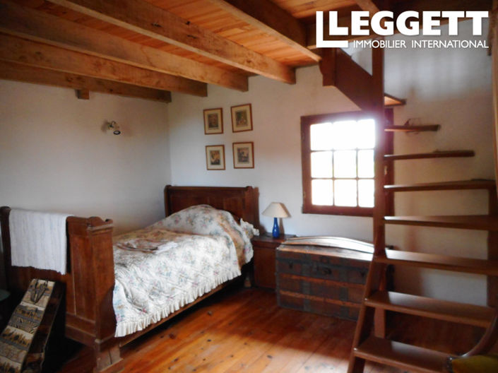 Image No.9-4 Bed House for sale