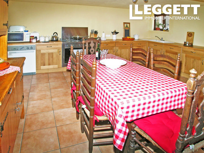 Image No.8-4 Bed House for sale