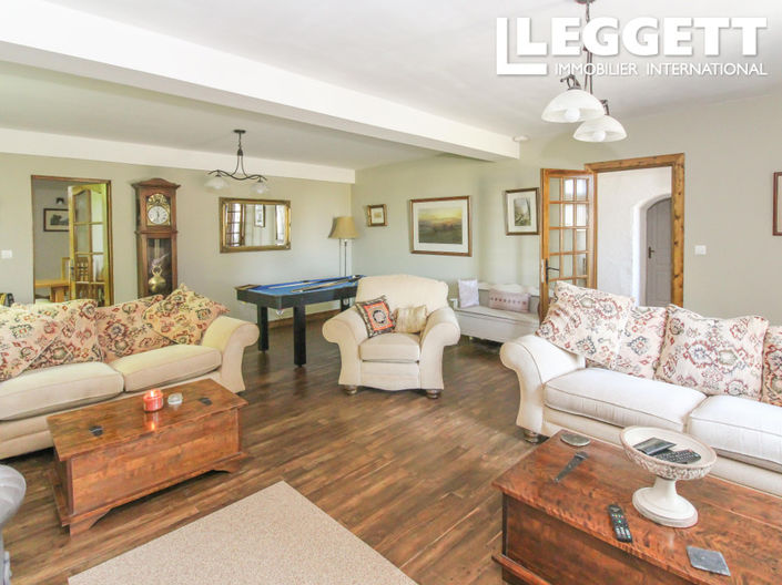 Image No.3-3 Bed House for sale