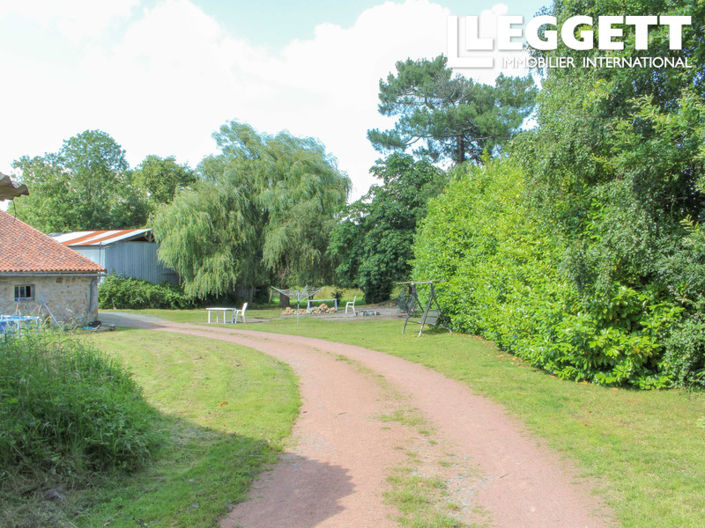 Image No.10-3 Bed House for sale