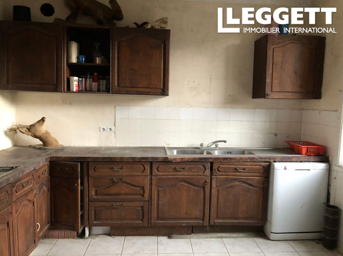 Image No.8-5 Bed House for sale