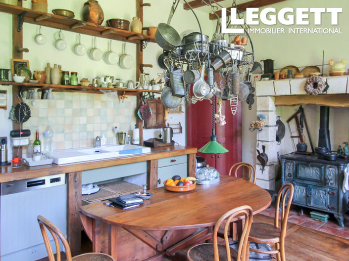 Image No.6-9 Bed House for sale