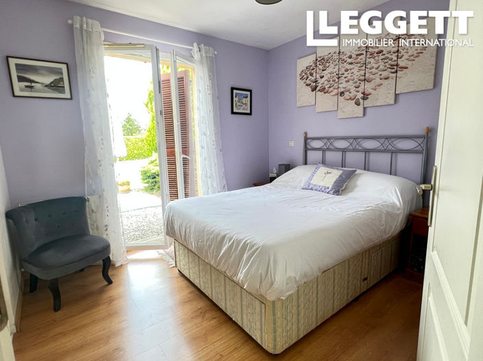 Image No.5-4 Bed House for sale