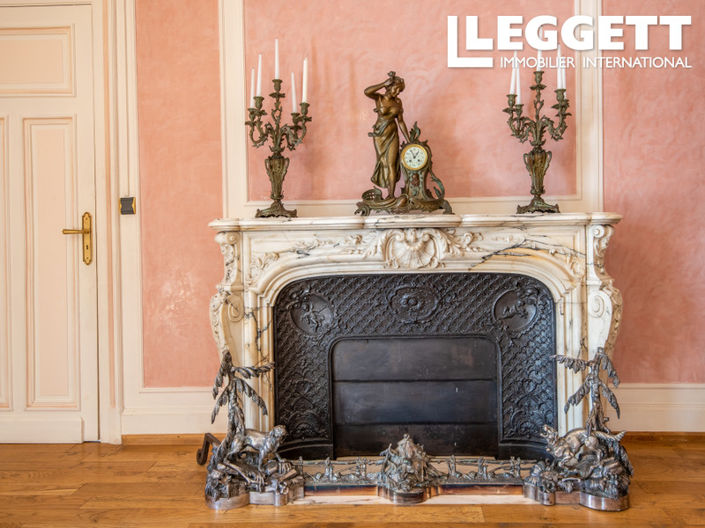 Image No.5-9 Bed Chateaux for sale