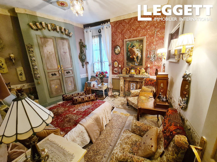 Image No.8-3 Bed House for sale