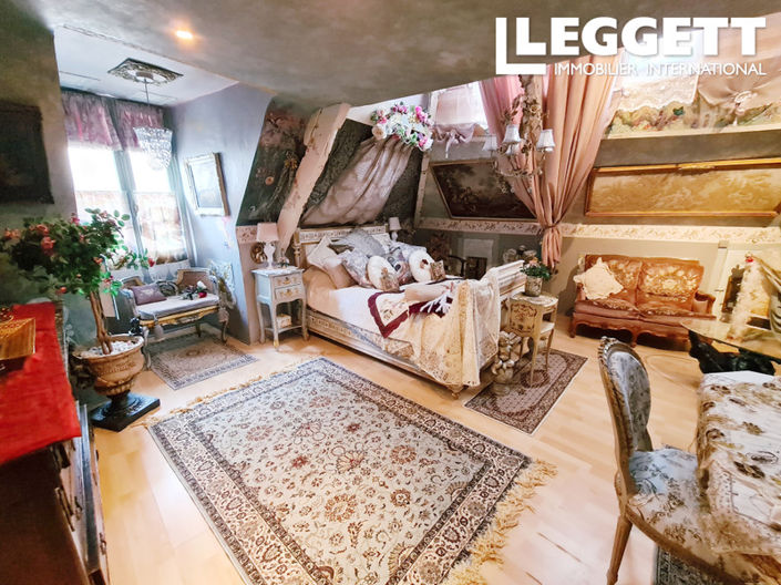 Image No.9-3 Bed House for sale