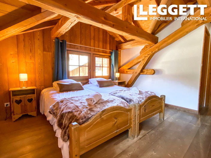 Image No.7-11 Bed House for sale