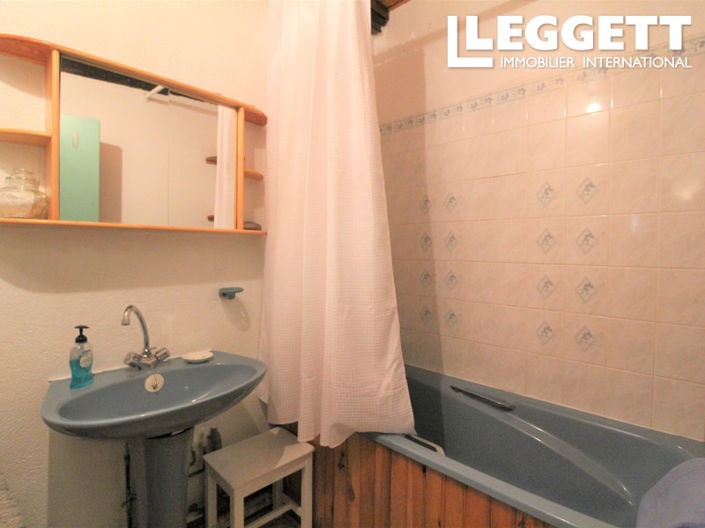 Image No.9-3 Bed House for sale