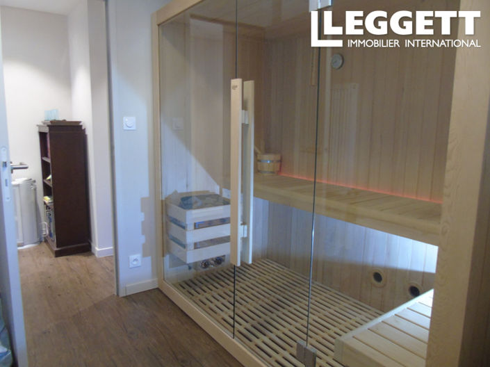 Image No.6-7 Bed House for sale