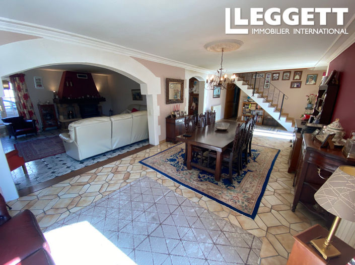 Image No.7-9 Bed House for sale