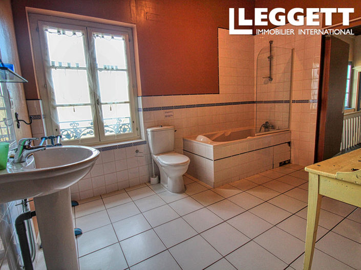 Image No.8-4 Bed House for sale