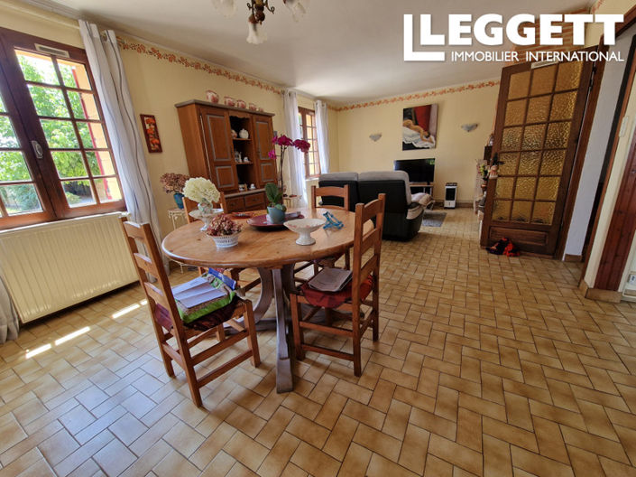 Image No.7-5 Bed House for sale