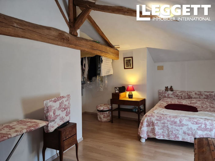 Image No.6-3 Bed House for sale