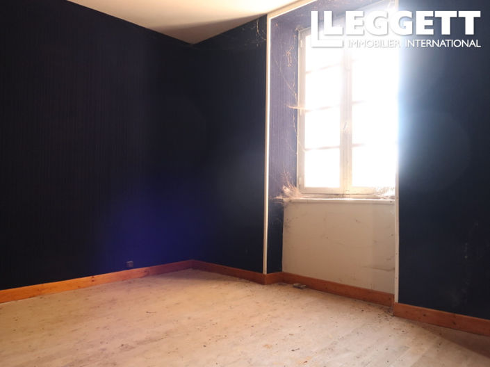 Image No.8-3 Bed House for sale