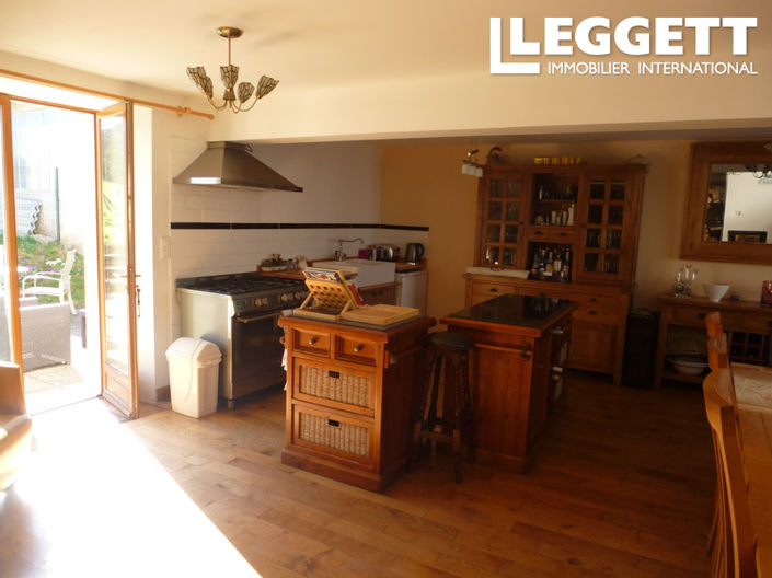 Image No.3-4 Bed House for sale