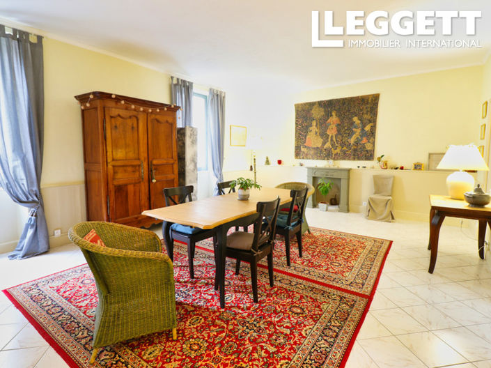 Image No.2-6 Bed House for sale