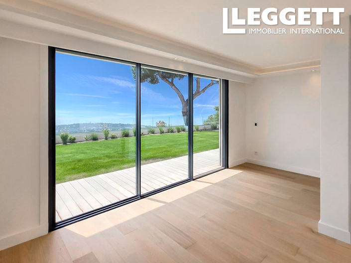 Image No.6-4 Bed House for sale