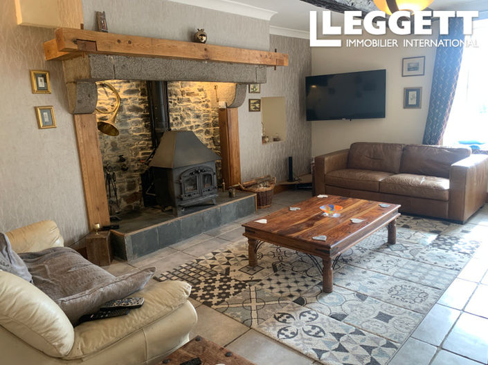 Image No.3-8 Bed House for sale