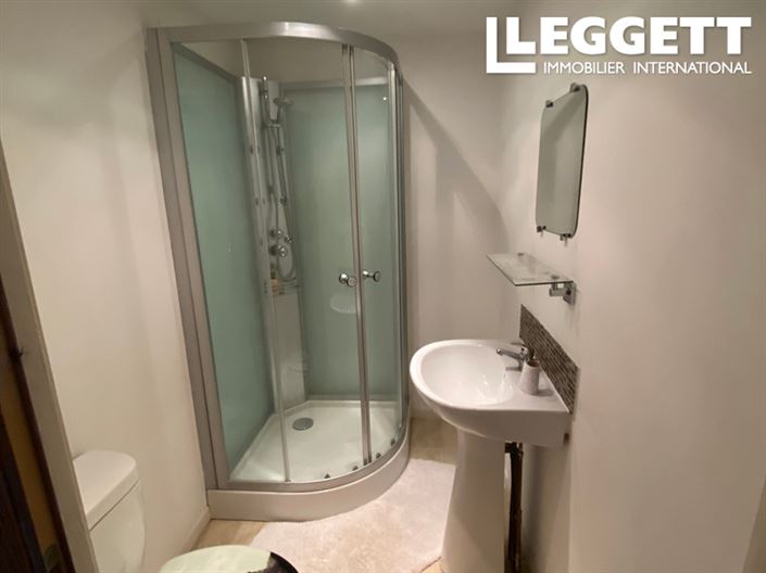 Image No.8-5 Bed House for sale