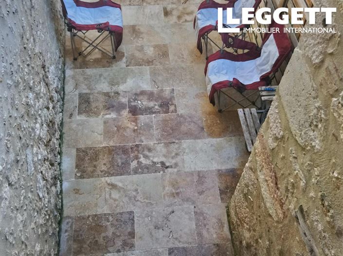 Image No.9-5 Bed House for sale