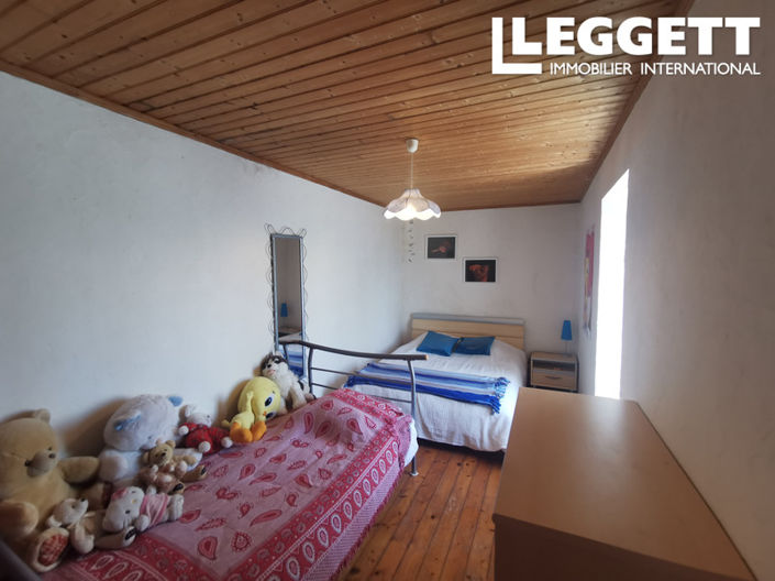 Image No.9-4 Bed House for sale