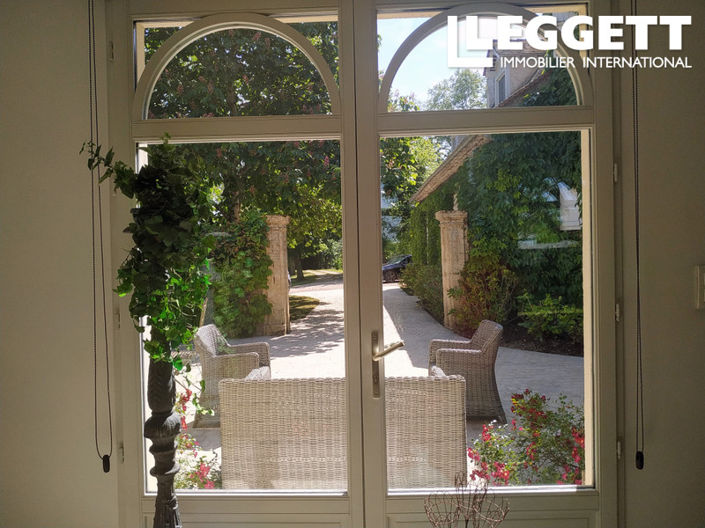 Image No.6-5 Bed Chateaux for sale