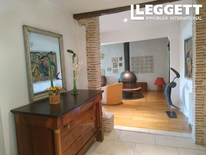 Image No.7-5 Bed Chateaux for sale