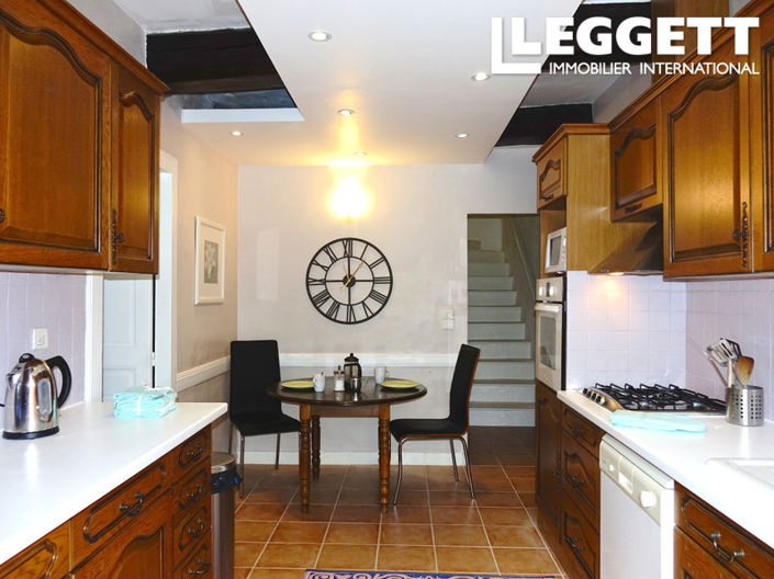 Image No.2-4 Bed House for sale