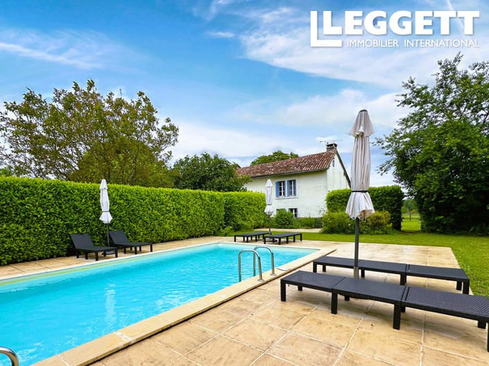 Image No.1-8 Bed House for sale