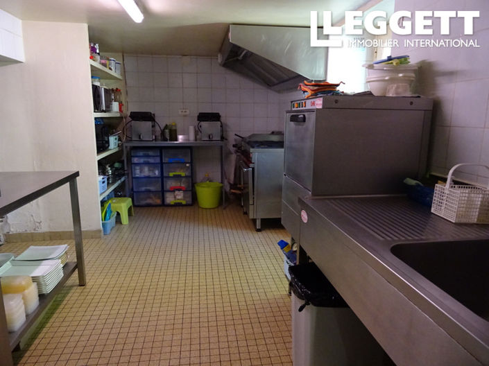 Image No.8-4 Bed Commercial for sale