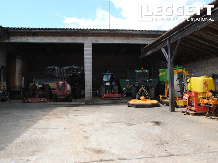 Image No.6-7 Bed Commercial for sale