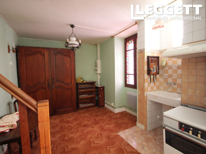 Image No.5-2 Bed House for sale