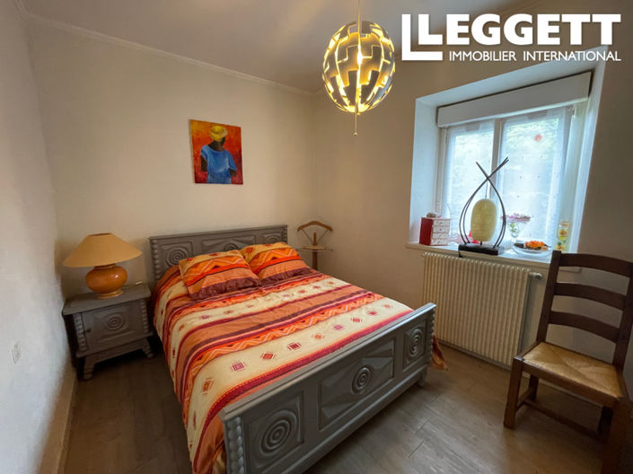 Image No.8-4 Bed House for sale