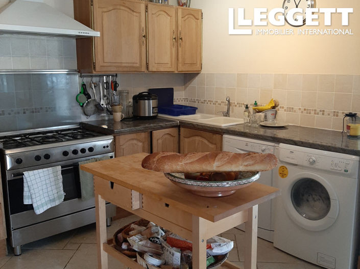 Image No.5-10 Bed House for sale