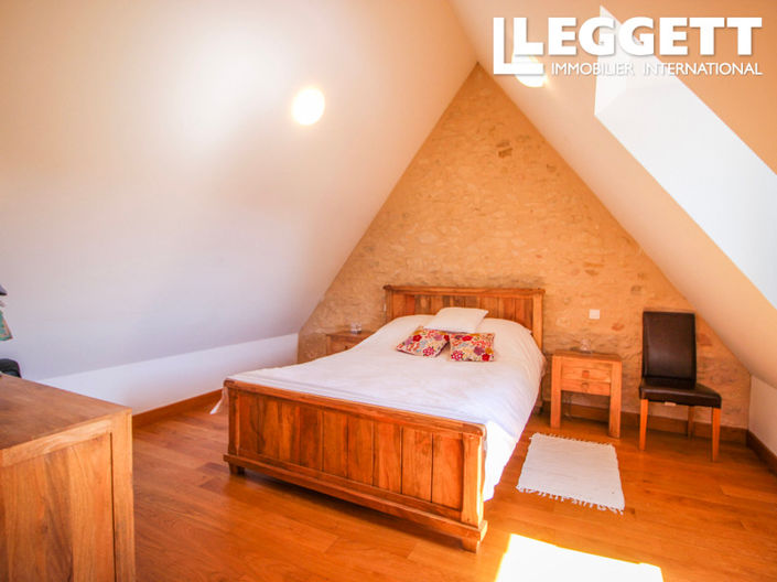 Image No.7-2 Bed House for sale