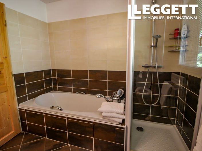 Image No.8-2 Bed House for sale