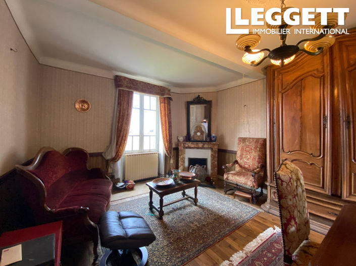 Image No.9-4 Bed House for sale