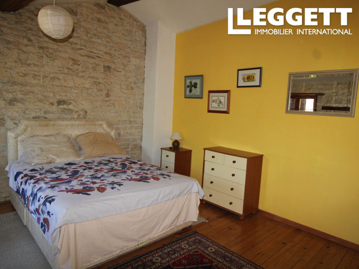 Image No.10-4 Bed House for sale